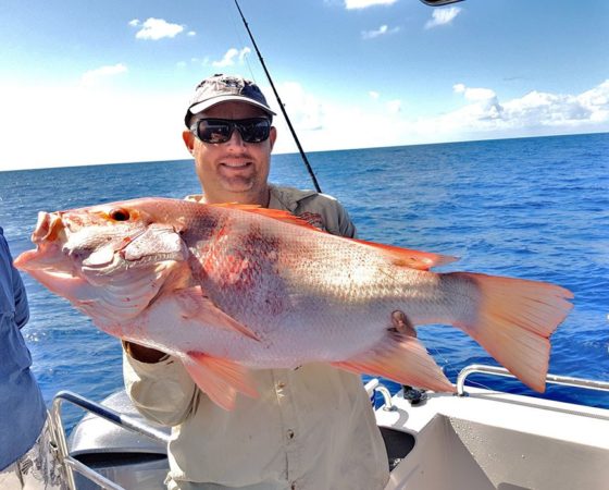 Boyne Island Hookup fishing with Reef Fish and Dive 1770